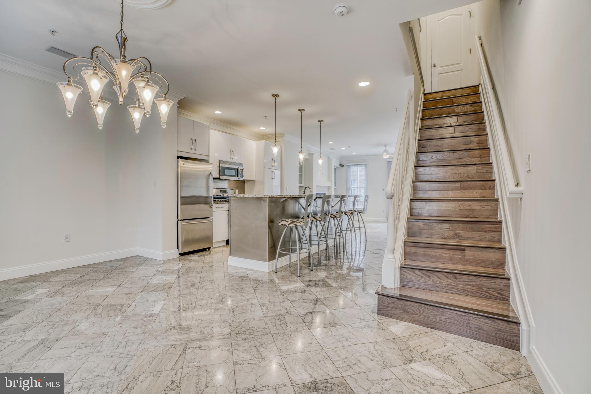 NORTH SHORE - Residential Lease