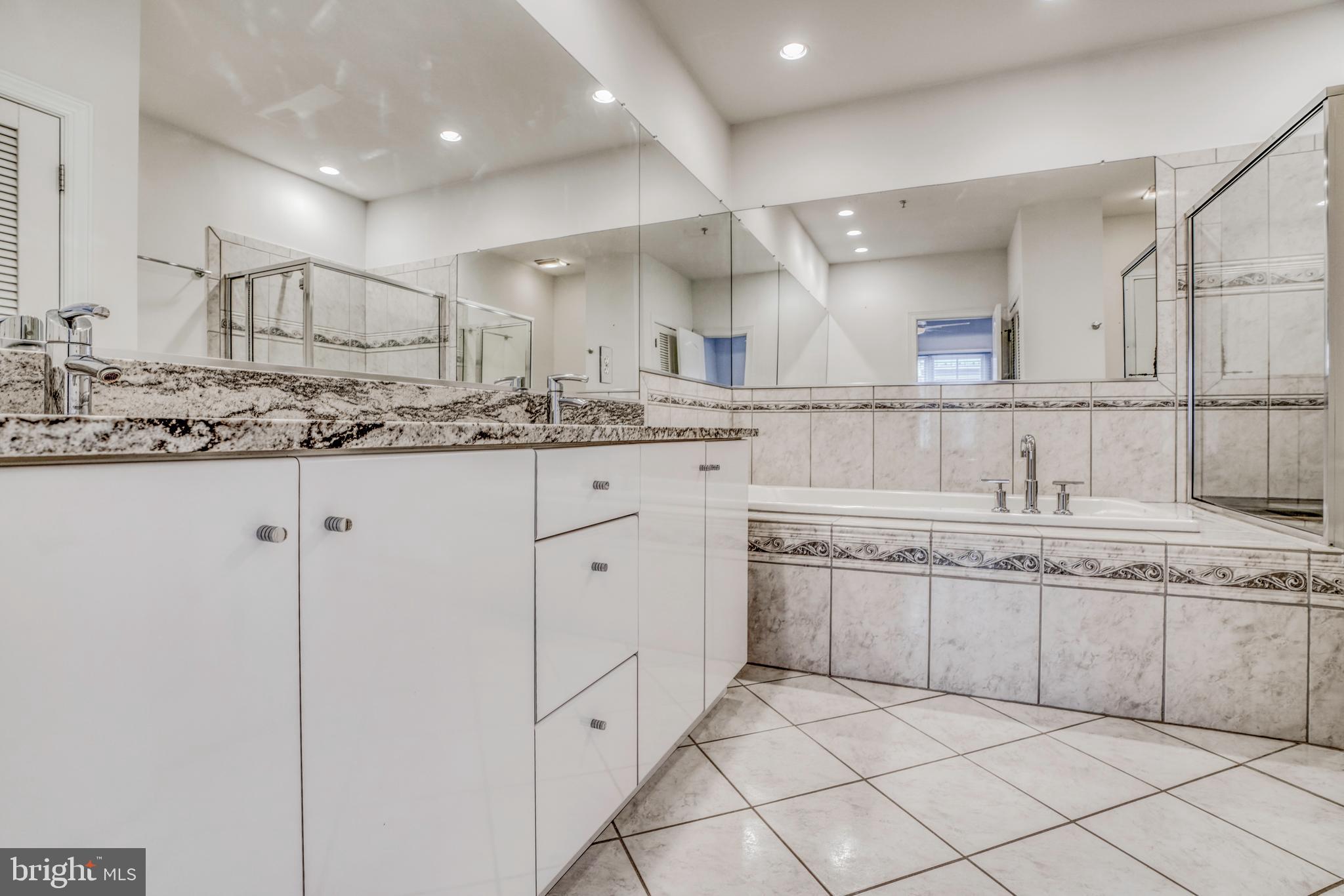 NORTH SHORE - Residential Lease