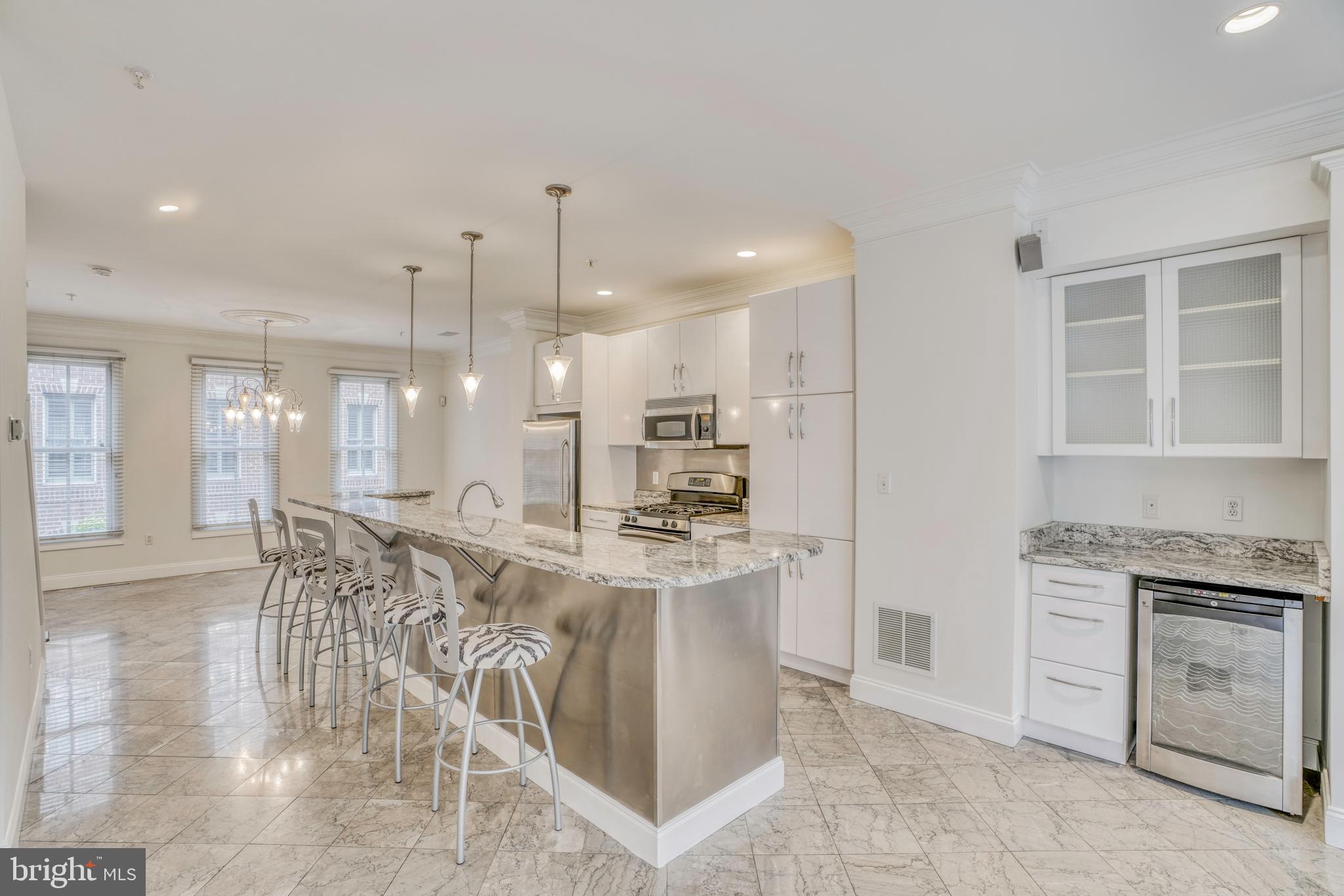 NORTH SHORE - Residential Lease