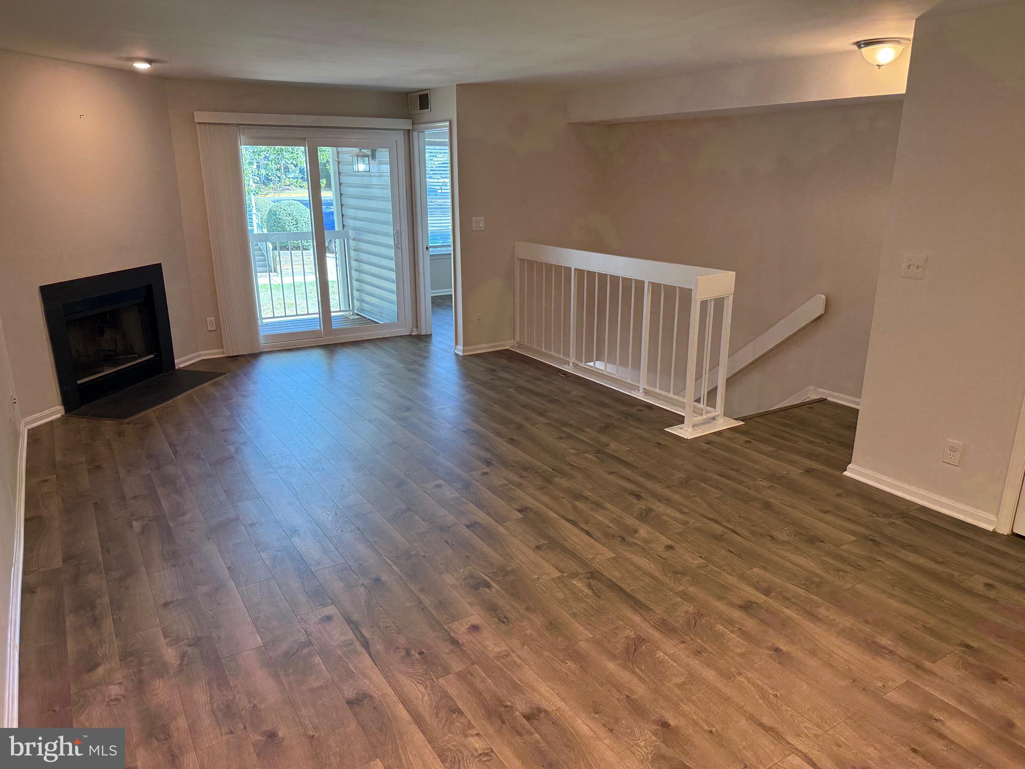 PONDS AT CENTREVILLE - Residential Lease