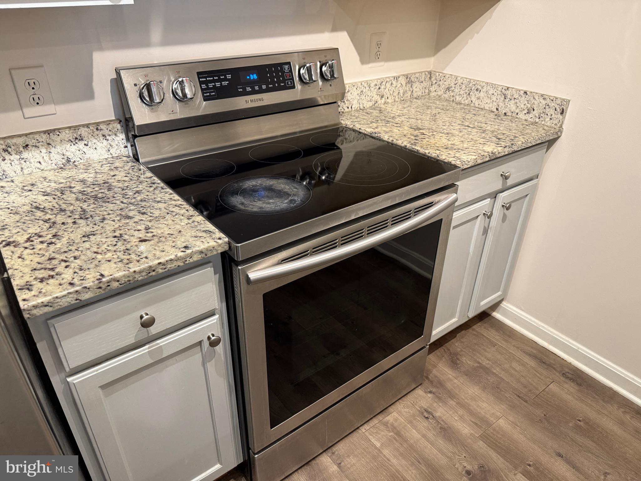 PONDS AT CENTREVILLE - Residential Lease