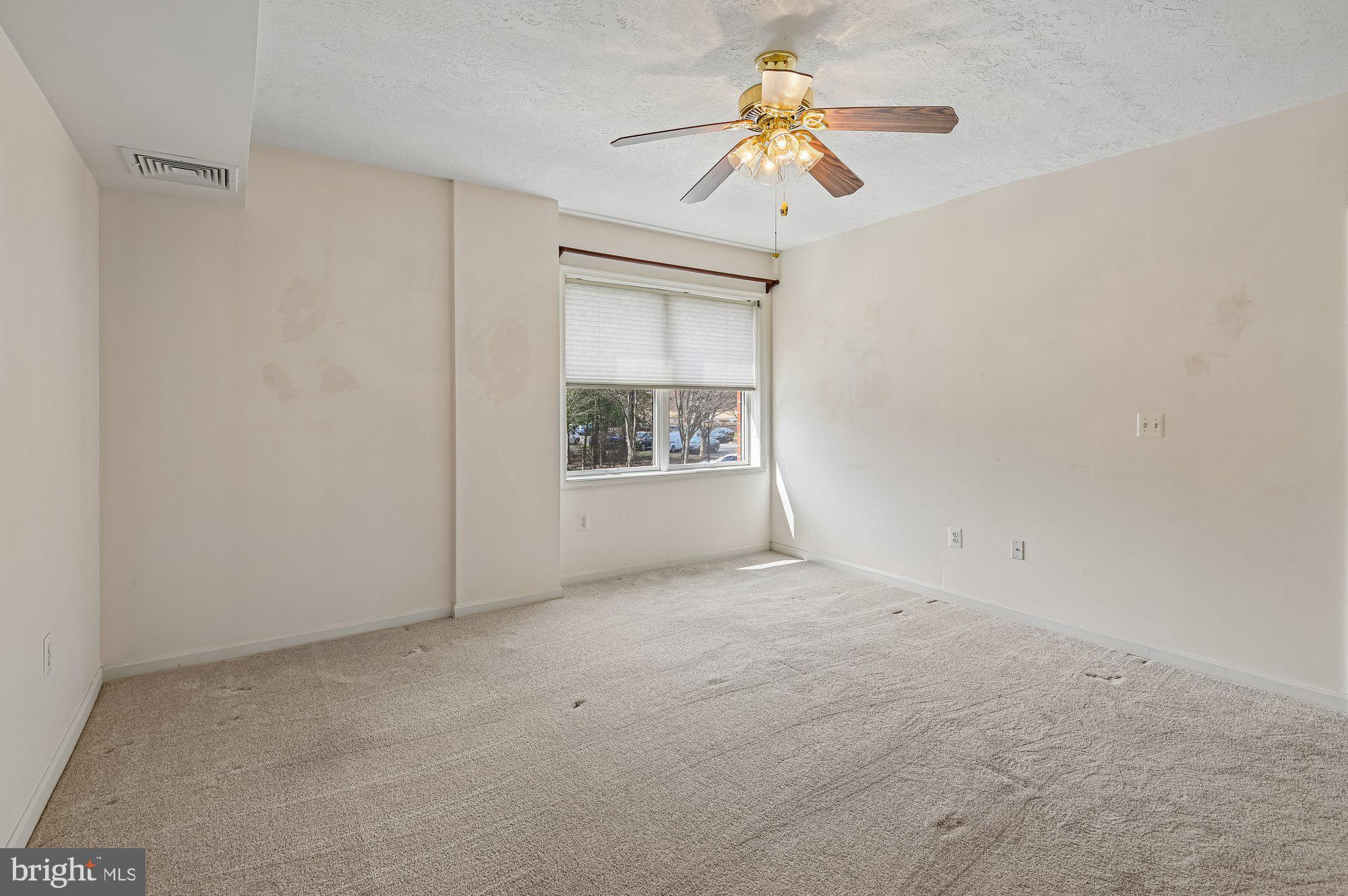 MCKINSEY PARK - Residential