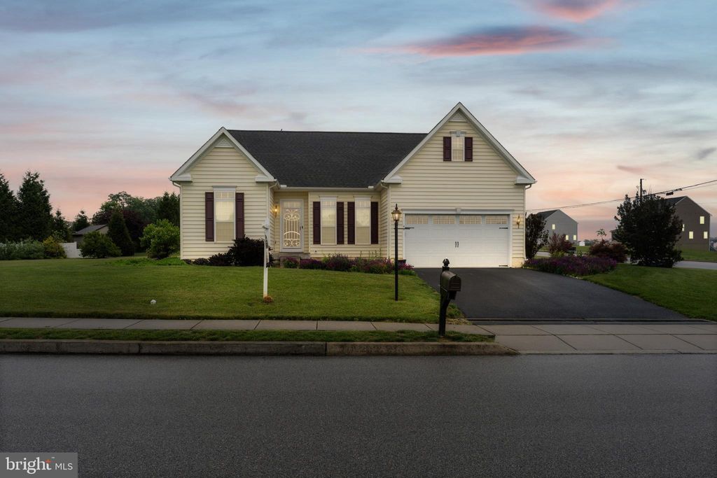 Photo of 46 Tyler Drive, HANOVER, PA 17331 (MLS # PAYK2103562)