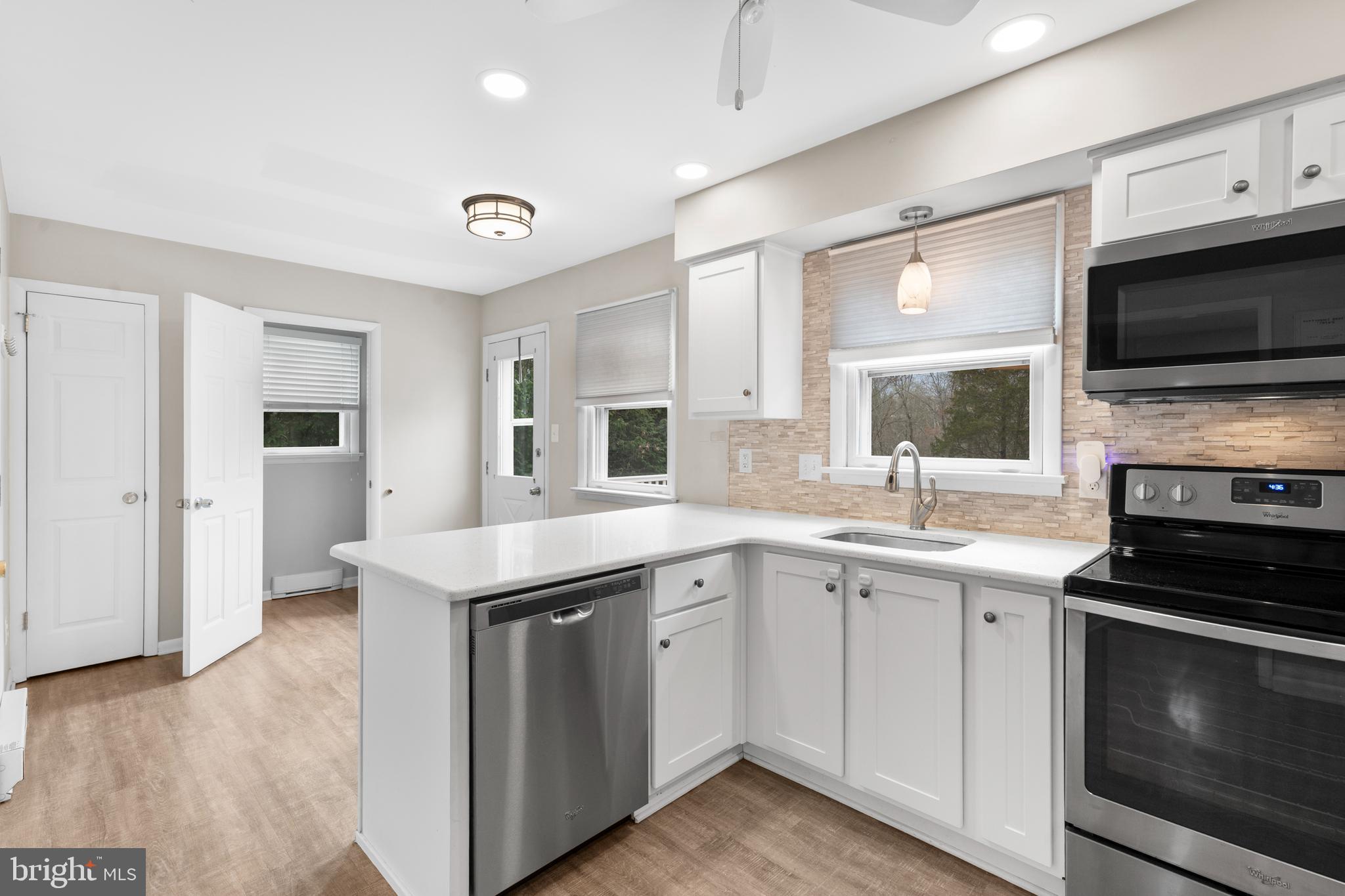 PLEASANT MDWS - Residential