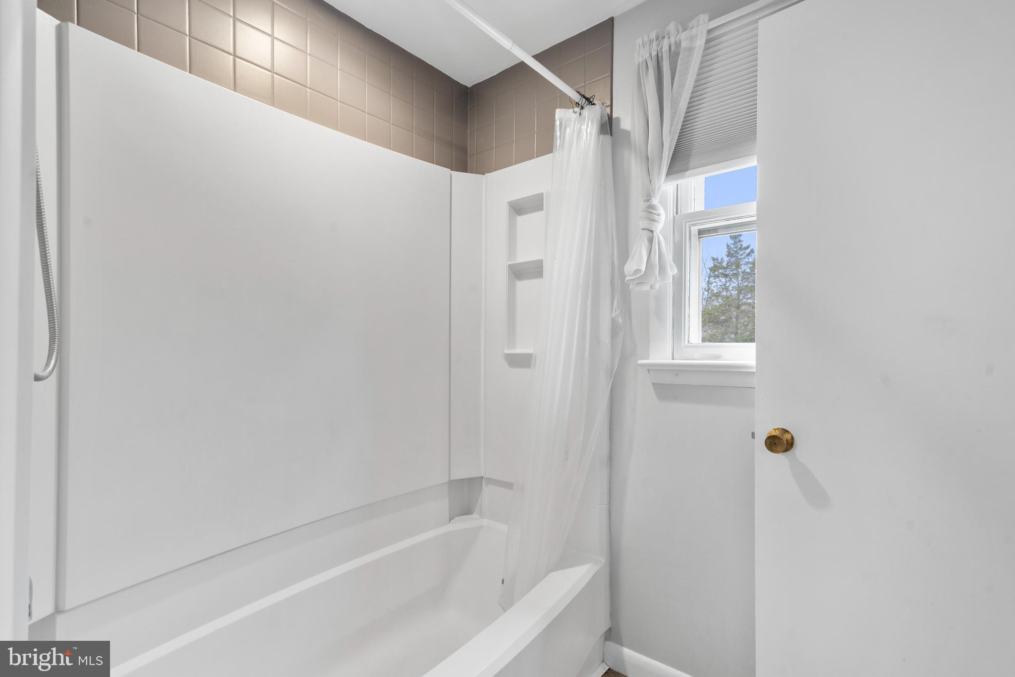 PLEASANT MDWS - Residential