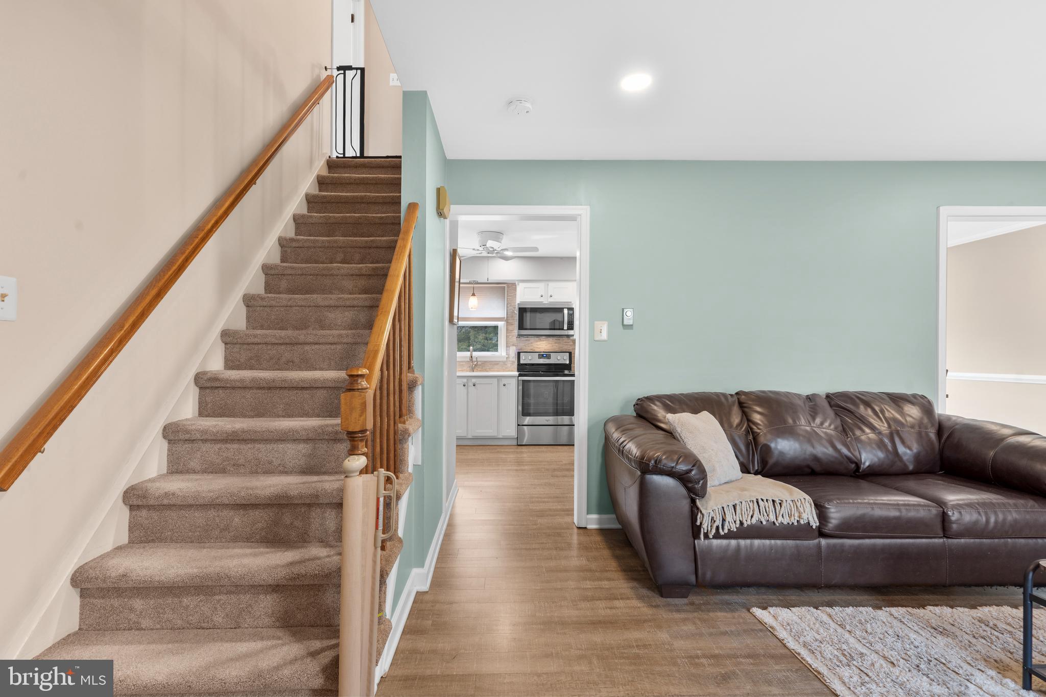 325 THISTLE LANE