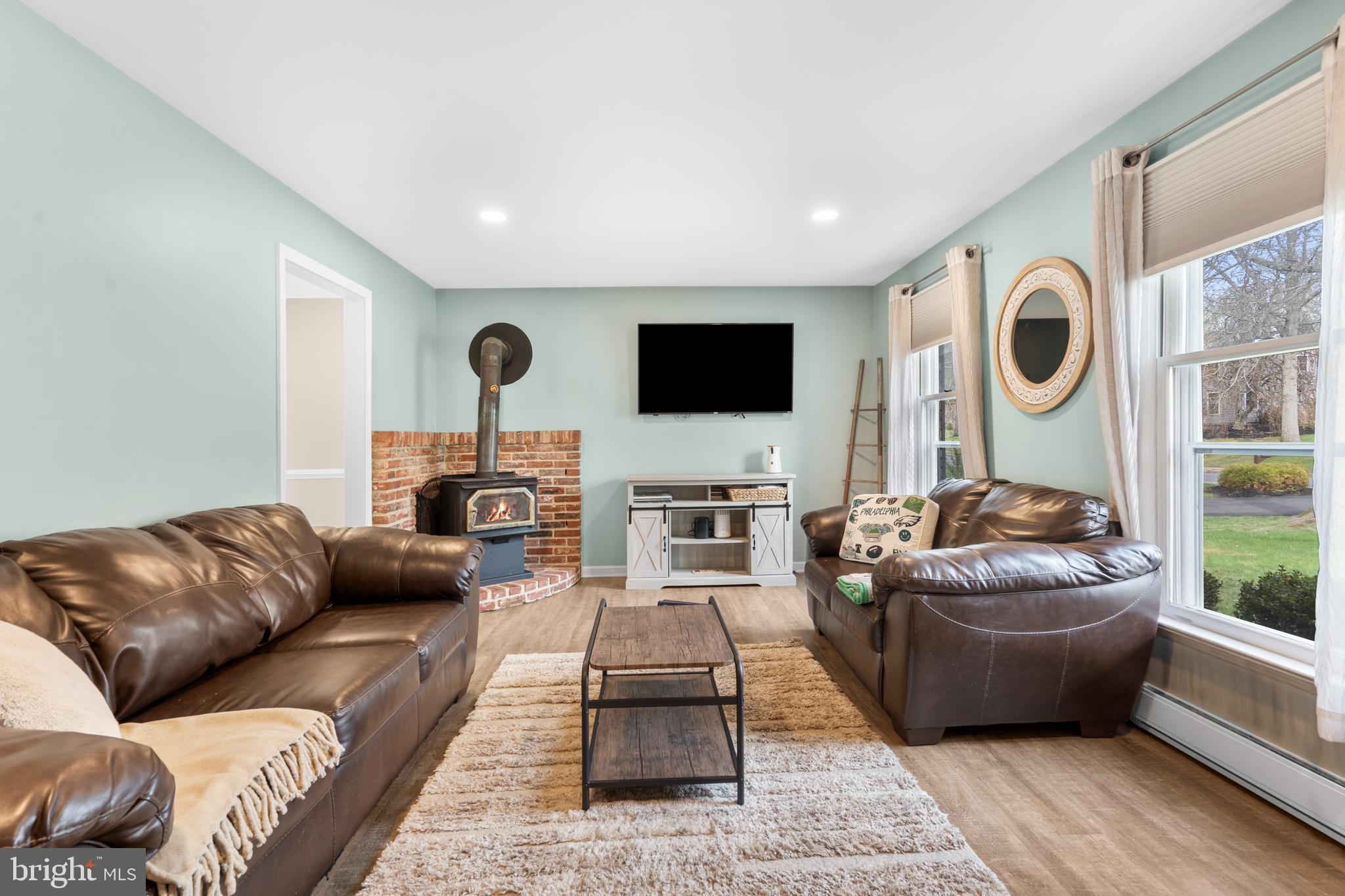325 THISTLE LANE