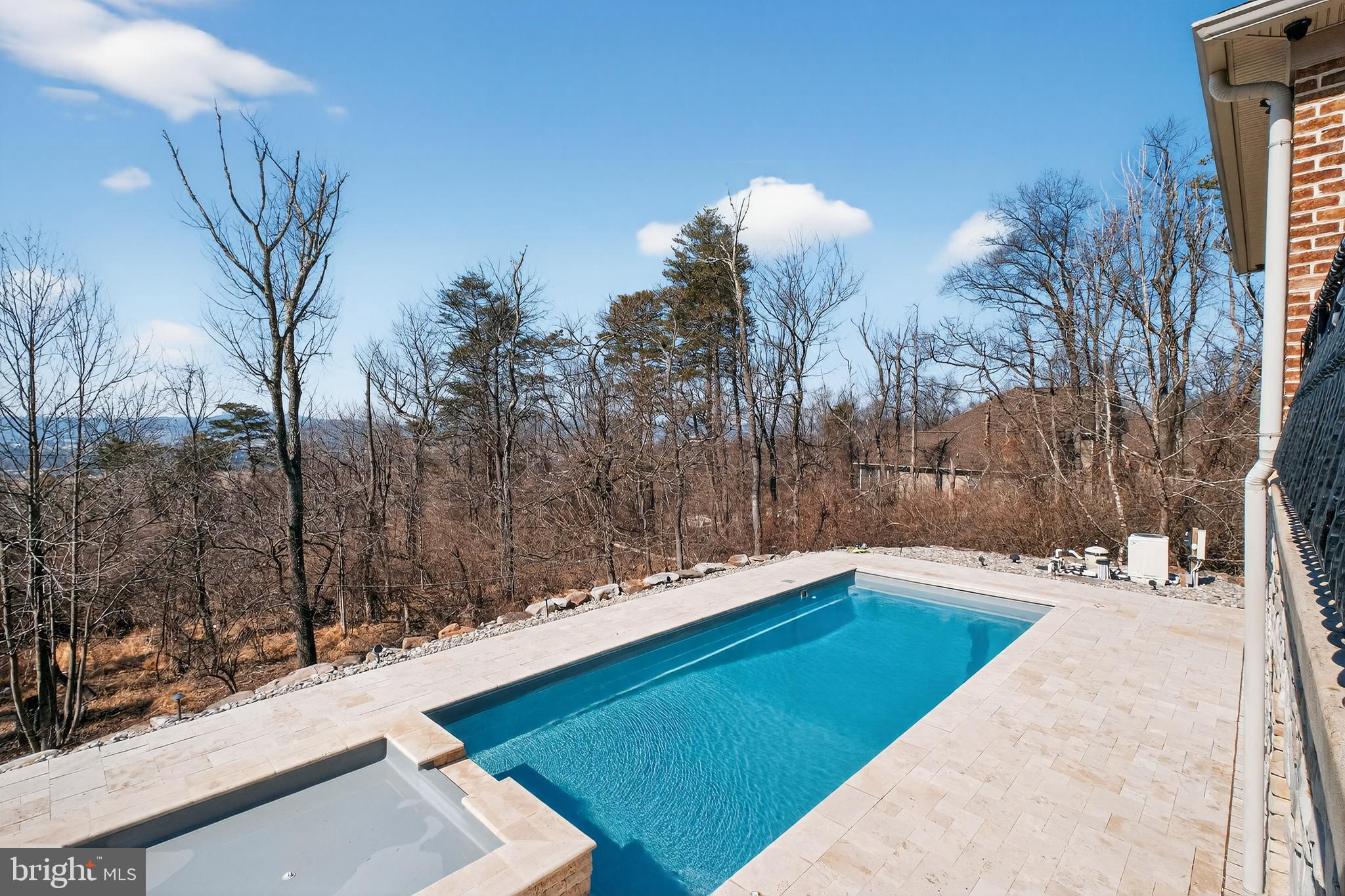 EDINBURGH FOREST - Residential