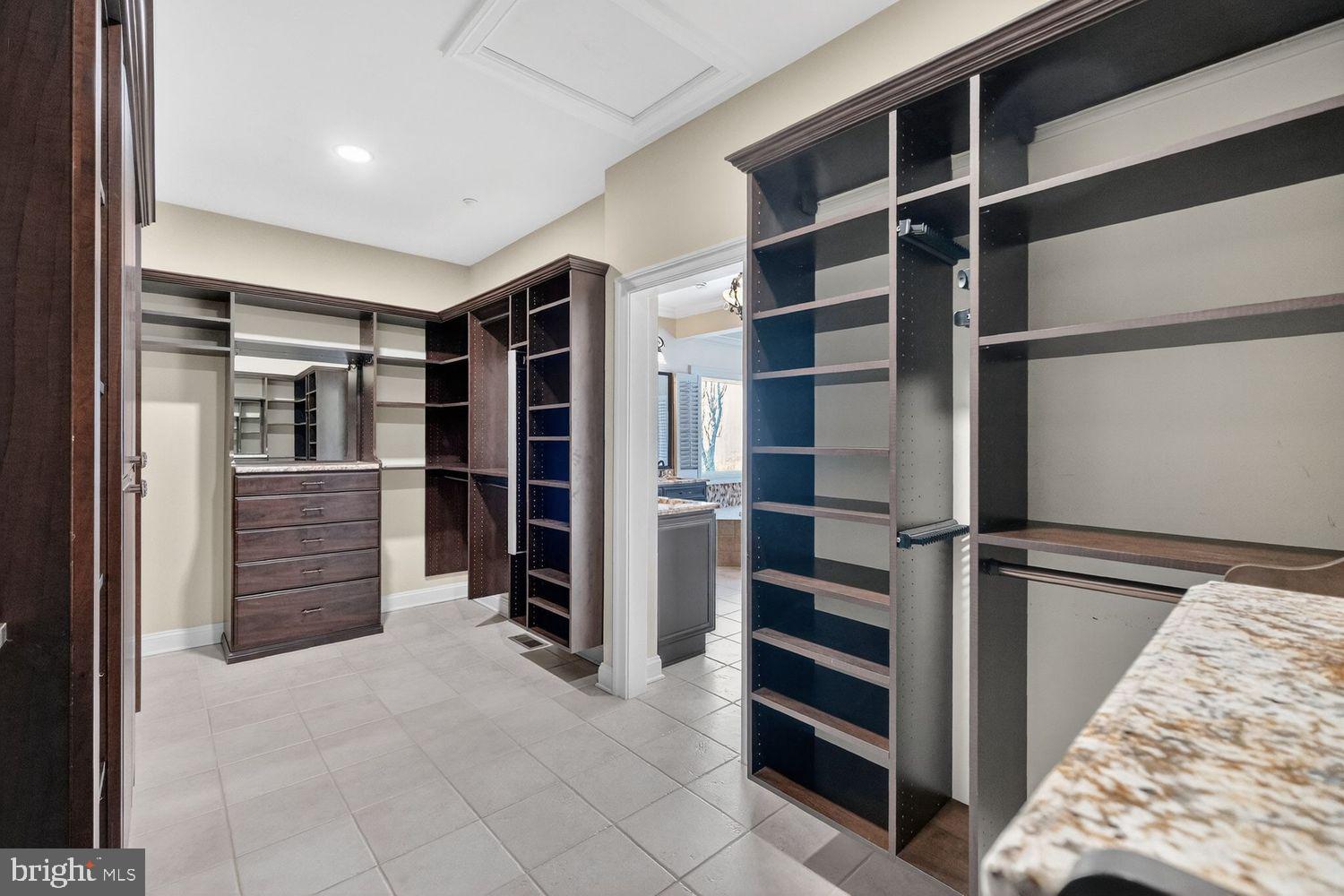 EDINBURGH FOREST - Residential