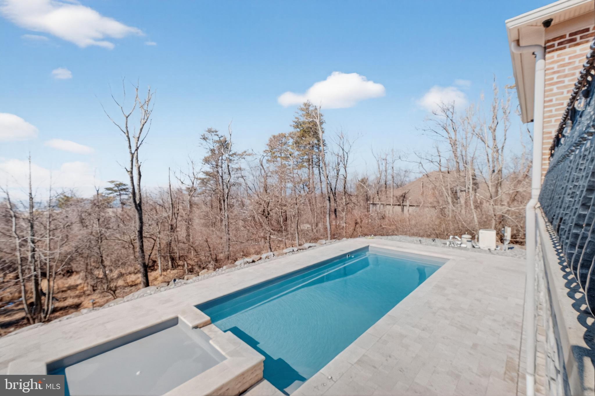 EDINBURGH FOREST - Residential