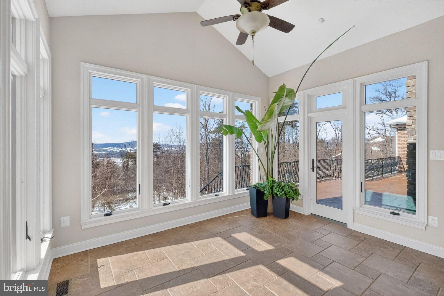 EDINBURGH FOREST - Residential