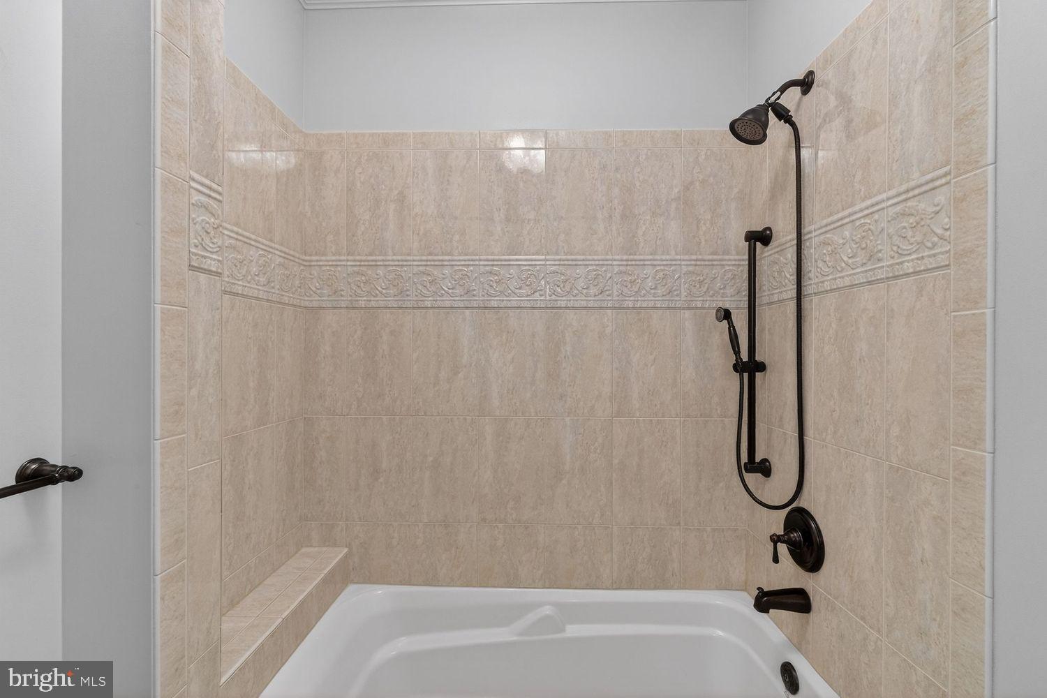 EDINBURGH FOREST - Residential