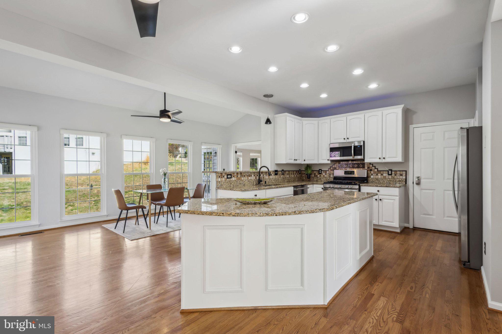 STAFFORD LAKES VILLAGE - Residential