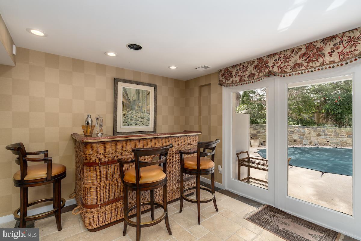 BURNING TREE MANOR - Residential