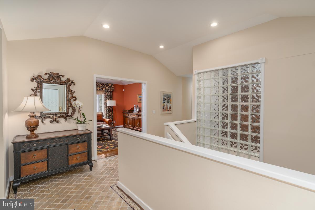 BURNING TREE MANOR - Residential