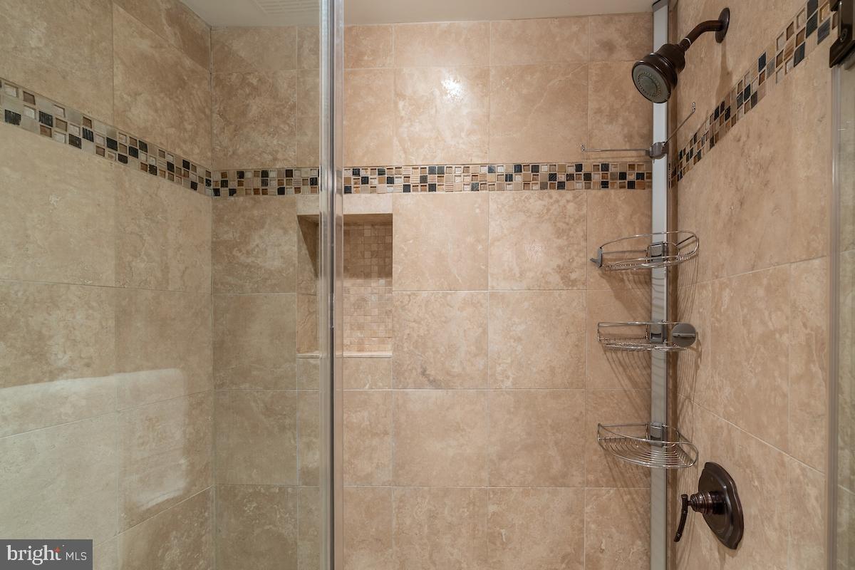 BURNING TREE MANOR - Residential