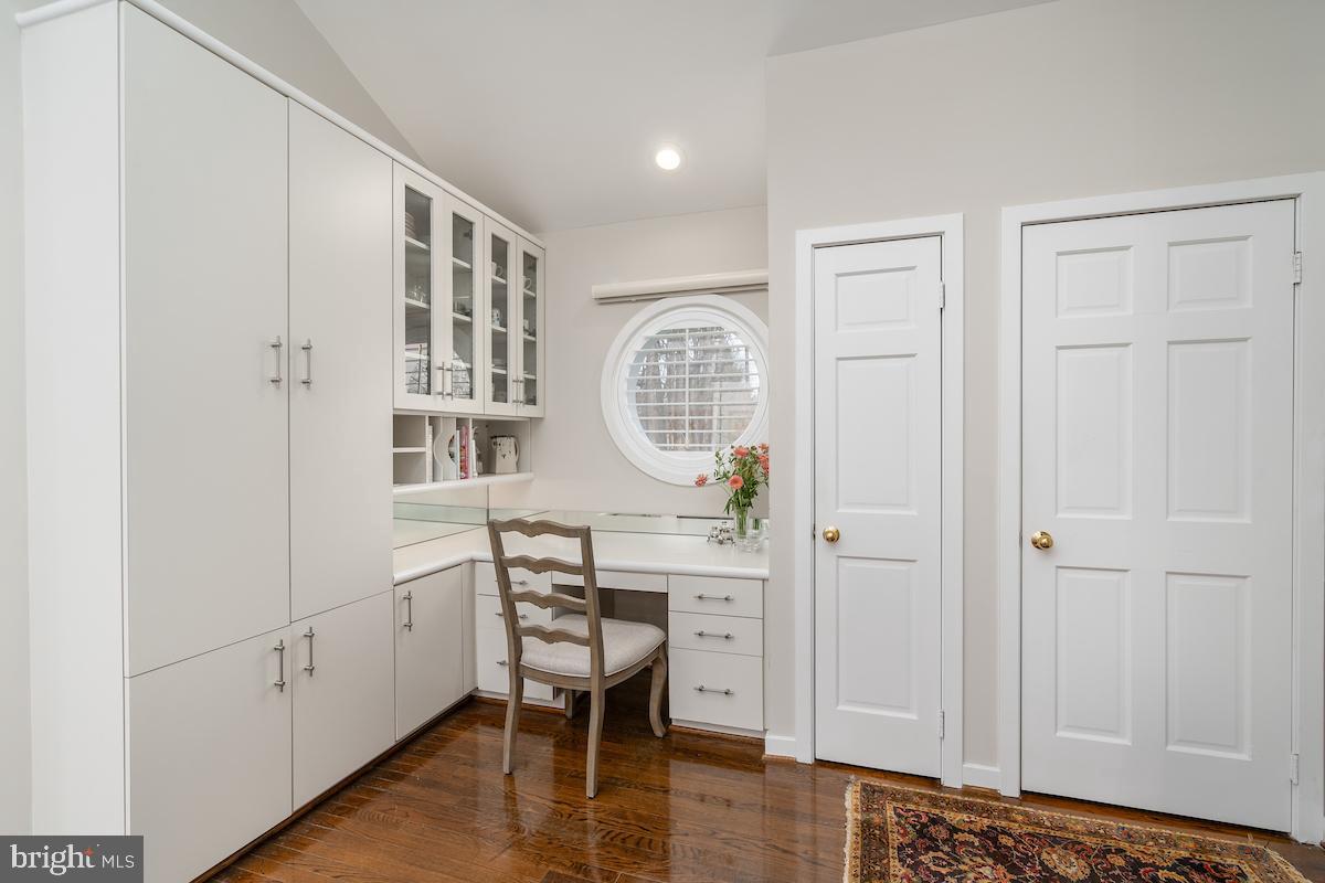 BURNING TREE MANOR - Residential