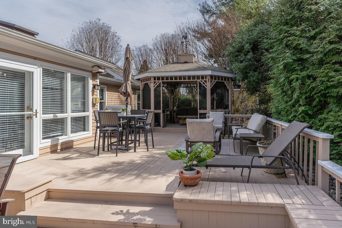 BURNING TREE MANOR - Residential