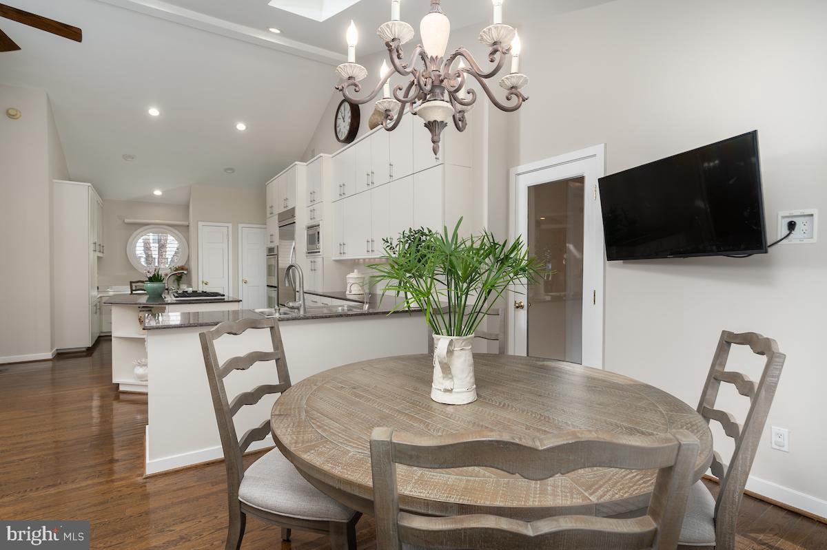 BURNING TREE MANOR - Residential