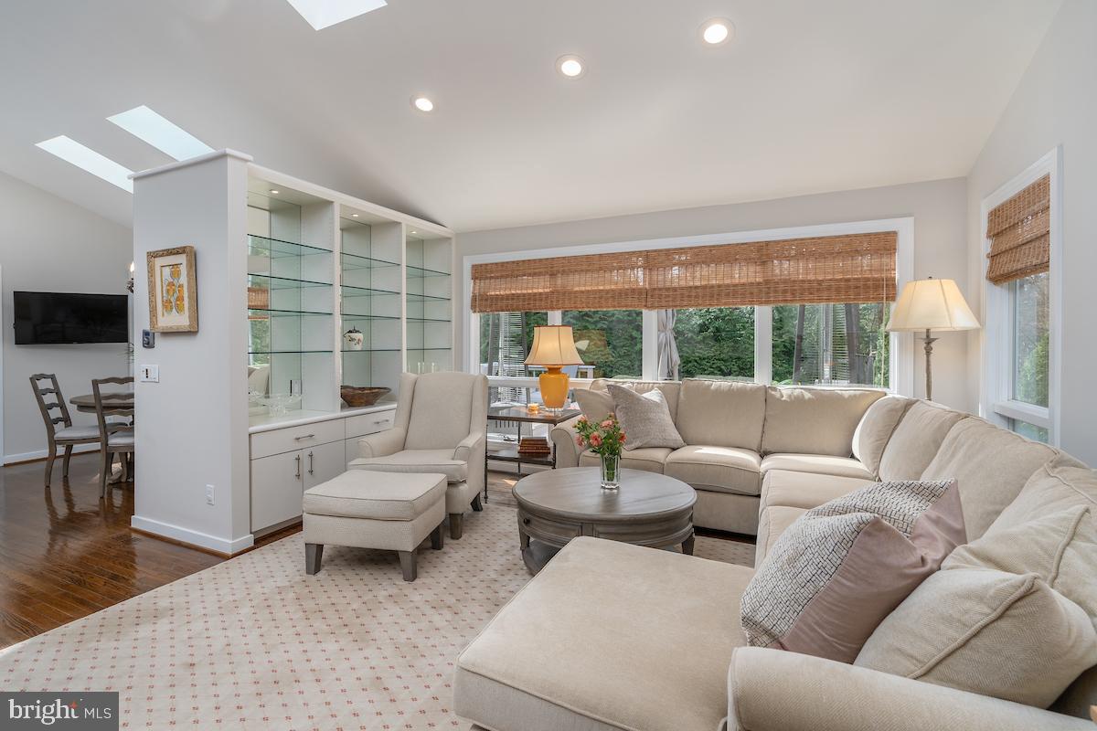 BURNING TREE MANOR - Residential