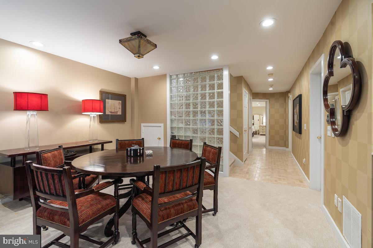 BURNING TREE MANOR - Residential