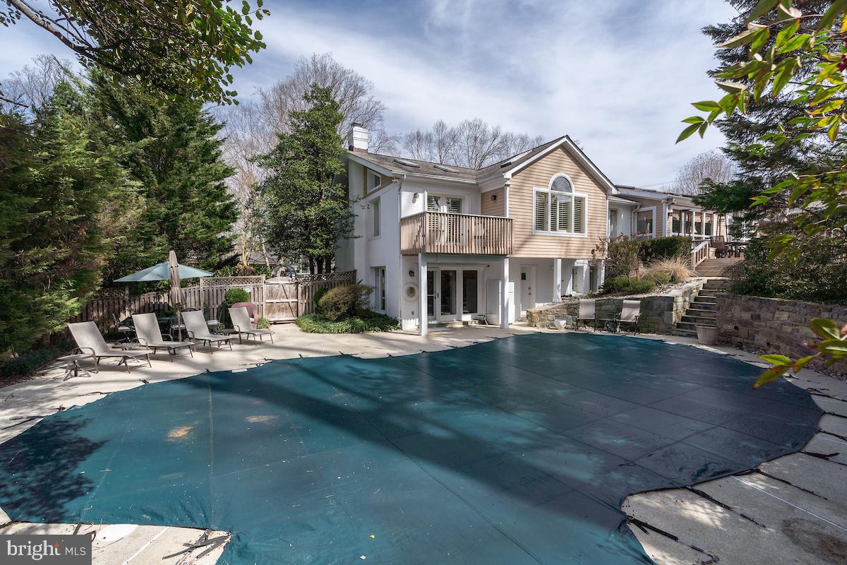 BURNING TREE MANOR - Residential