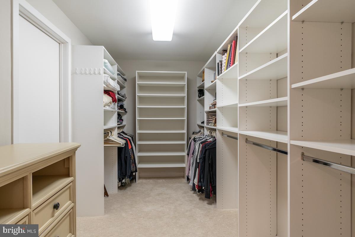 BURNING TREE MANOR - Residential