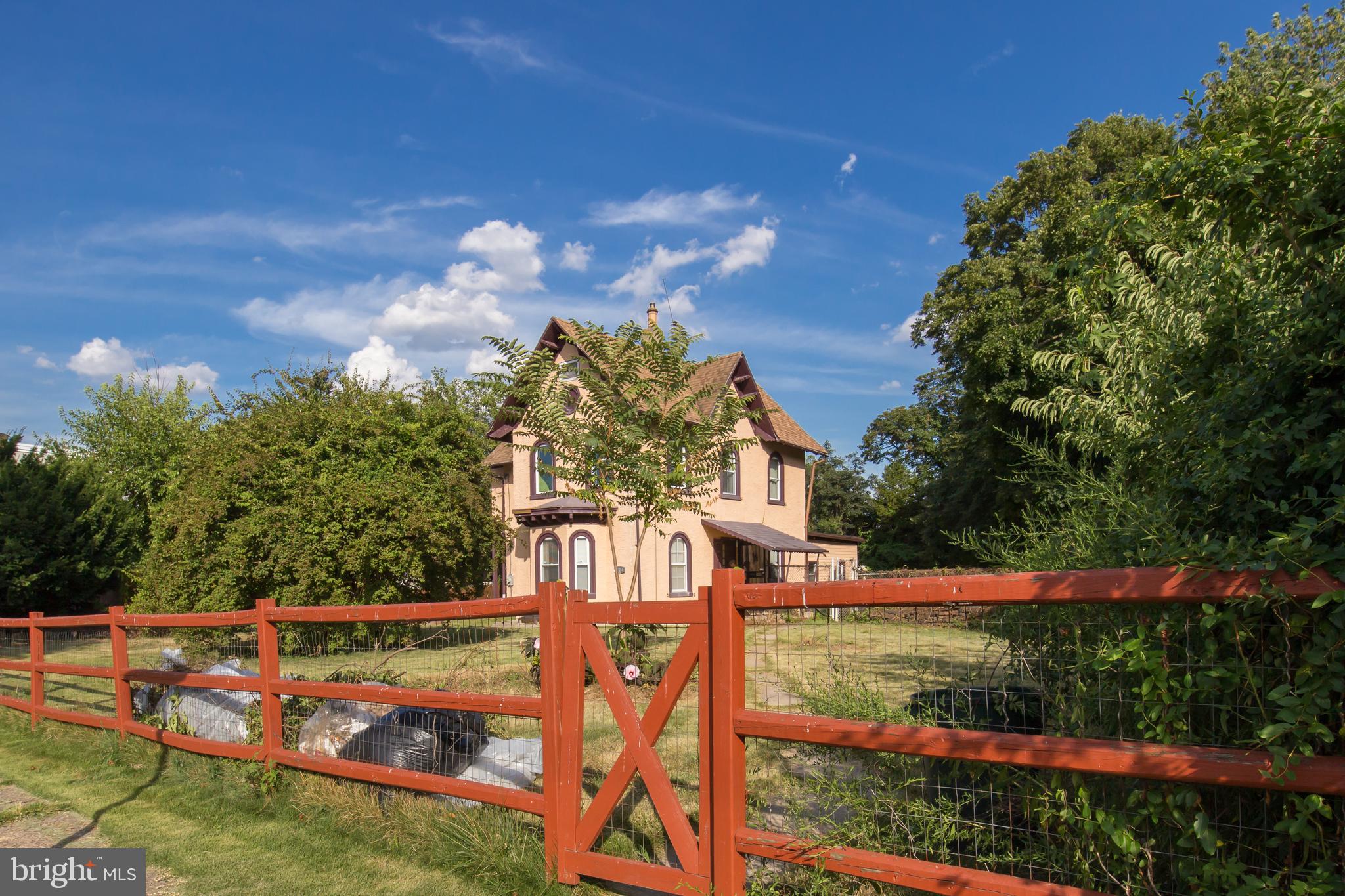 GERMANTOWN (EAST) - Residential