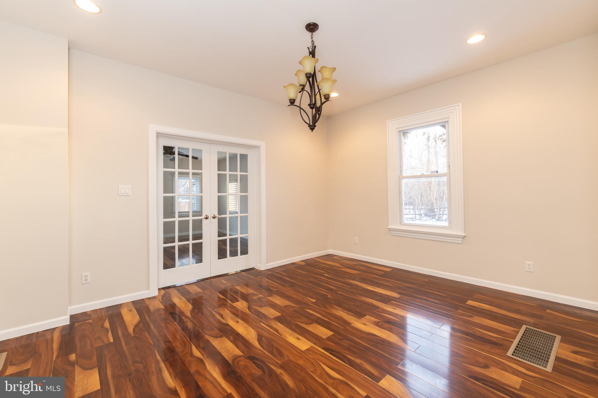 GERMANTOWN (EAST) - Residential