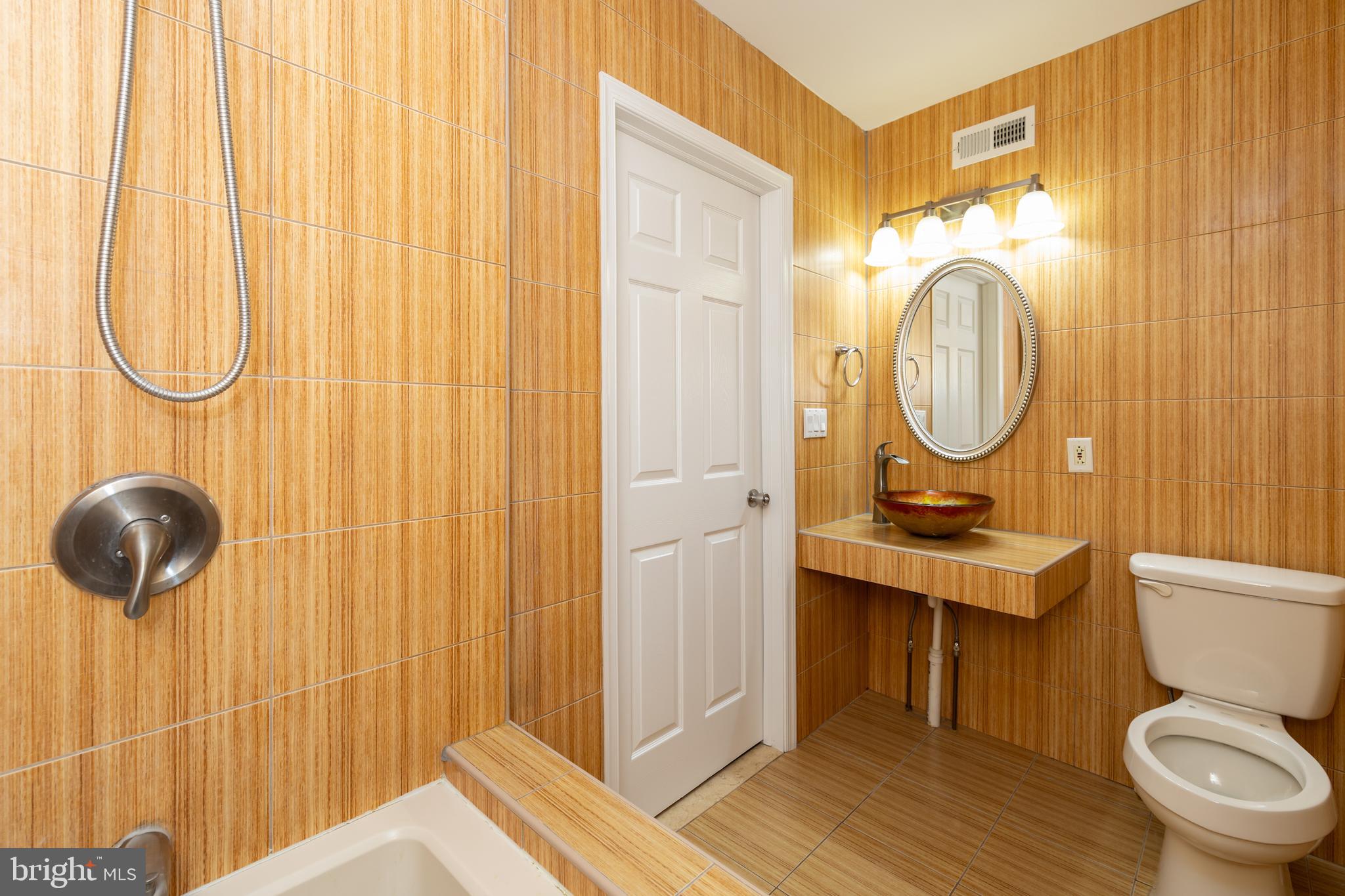 GERMANTOWN (EAST) - Residential