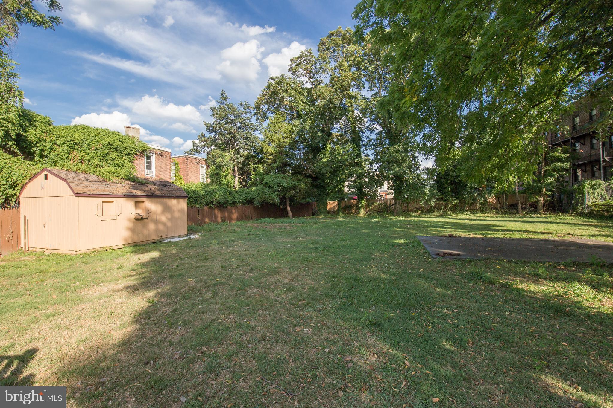 GERMANTOWN (EAST) - Residential