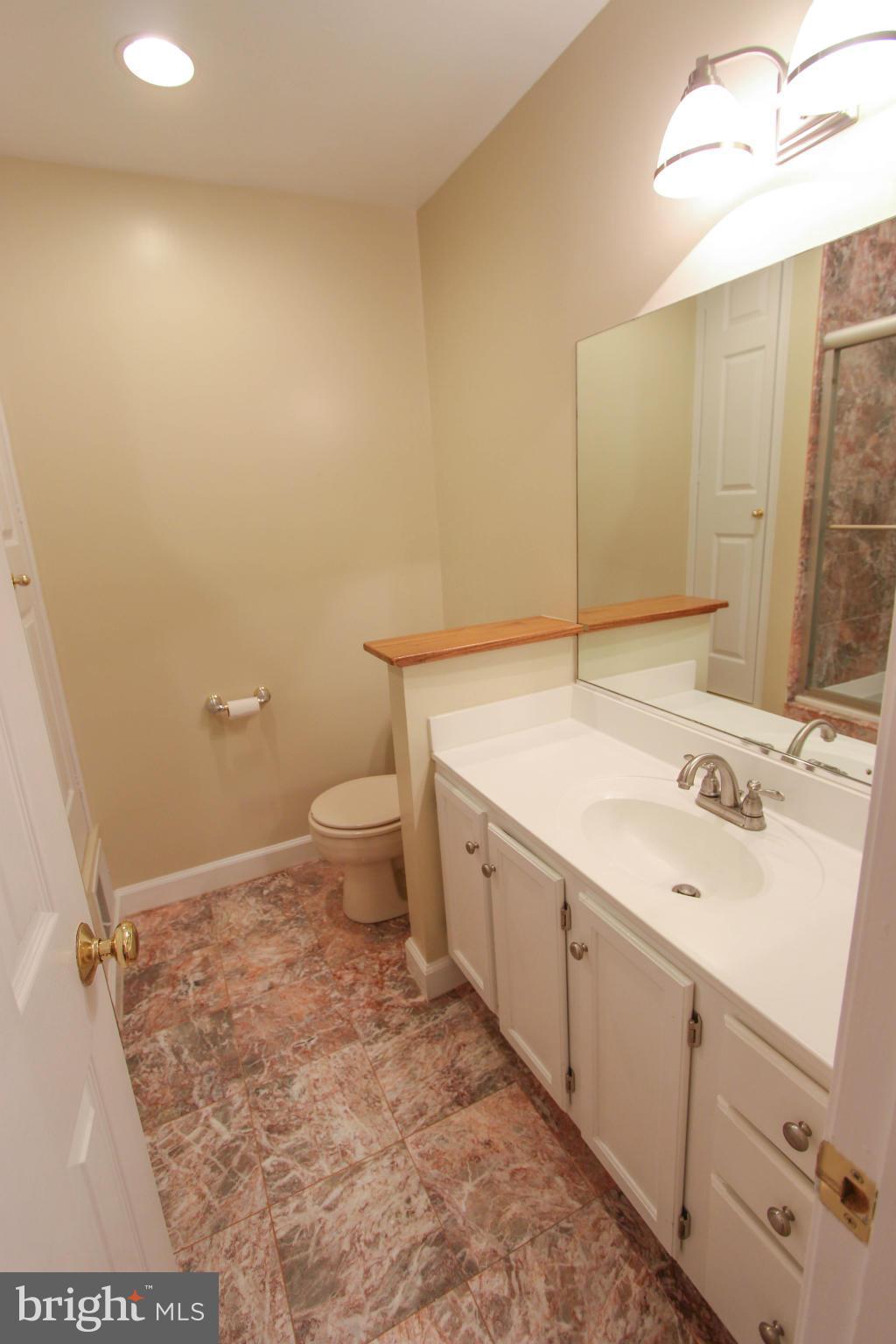 BELLE POND FARM - Residential