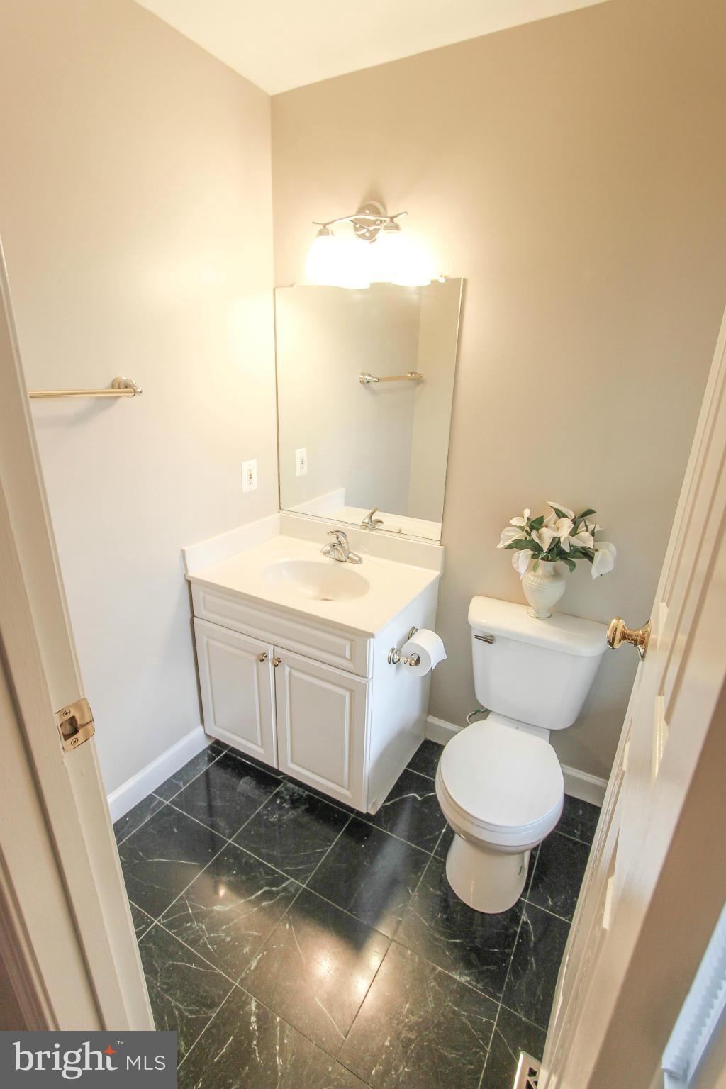 BELLE POND FARM - Residential