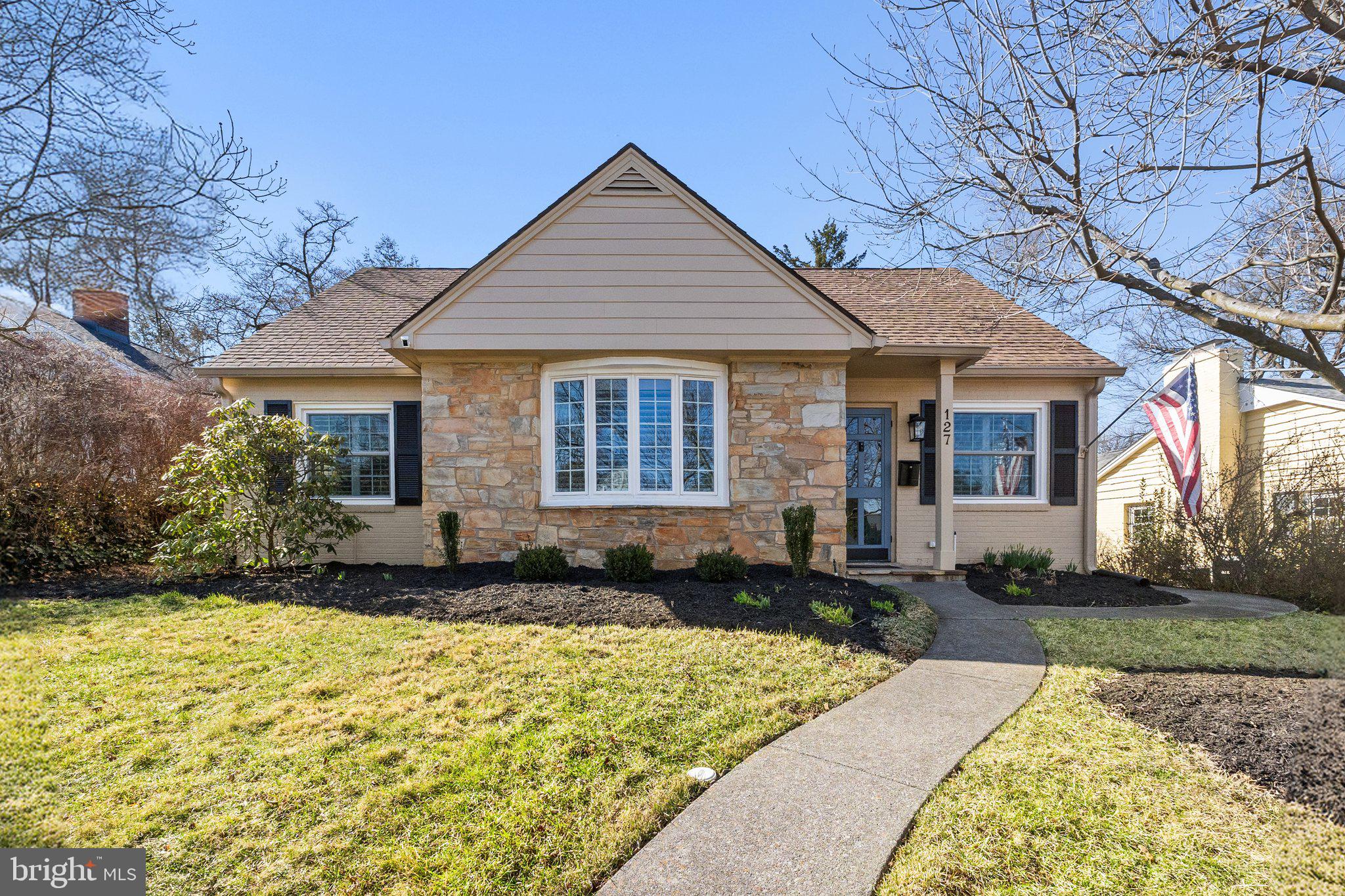 ACADEMY HEIGHTS - Residential