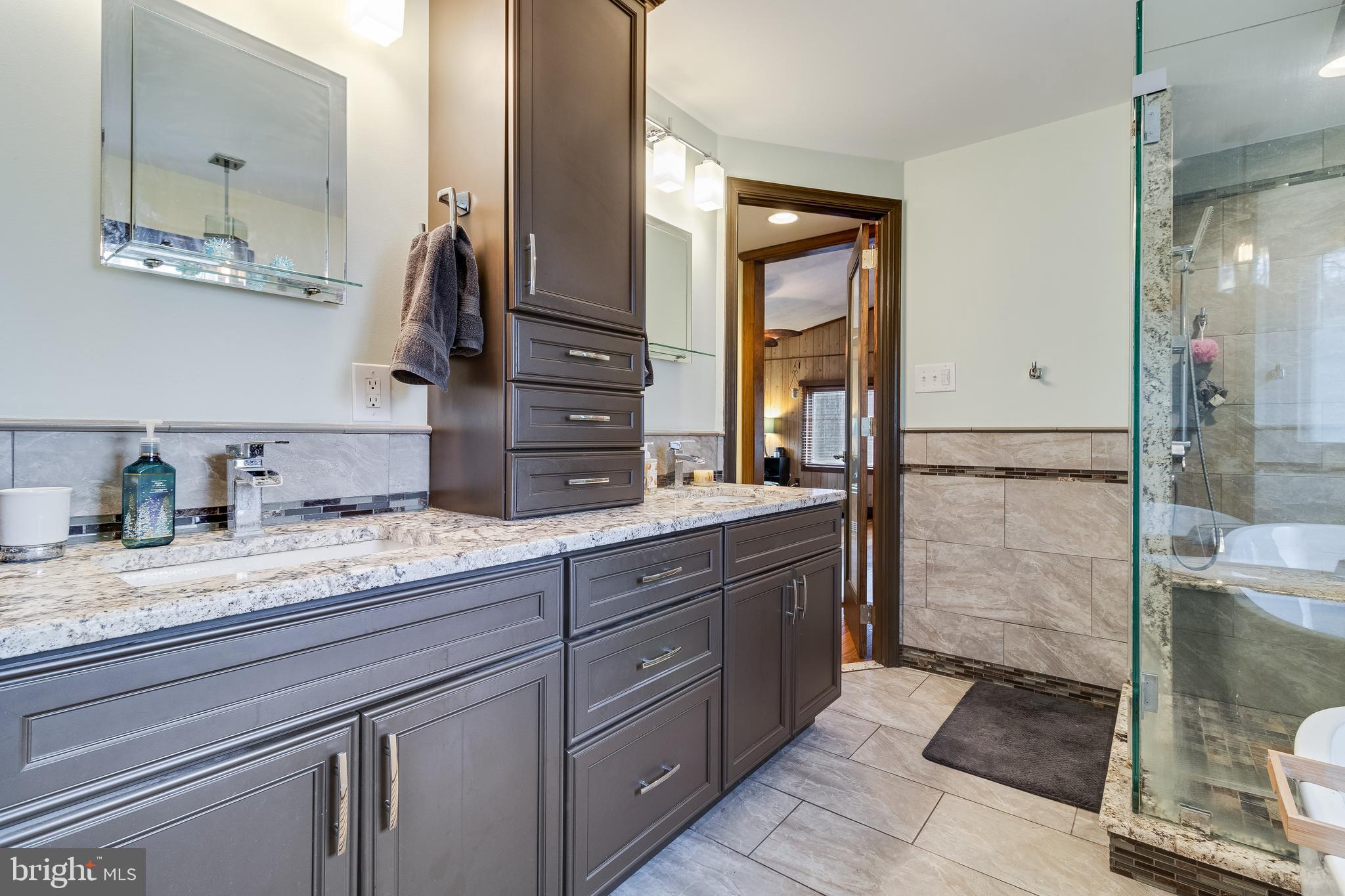 WOODLAND ACRES - Residential