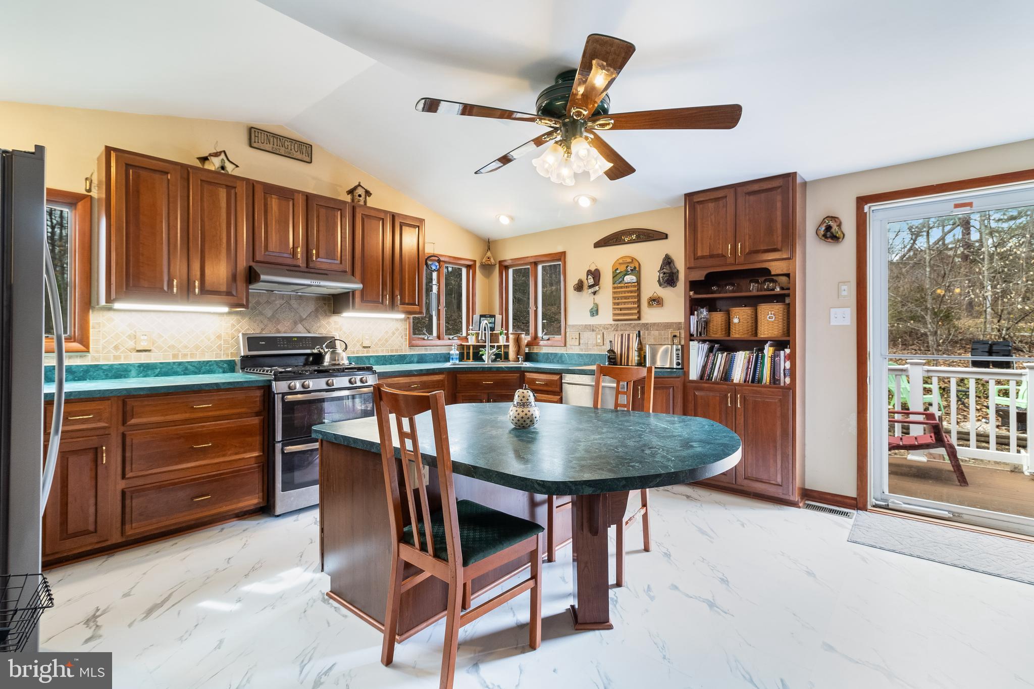 WOODLAND ACRES - Residential