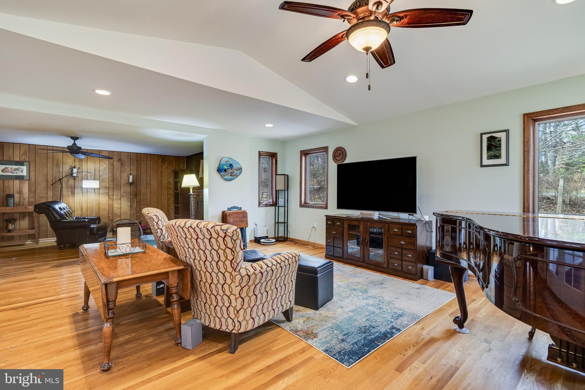 WOODLAND ACRES - Residential