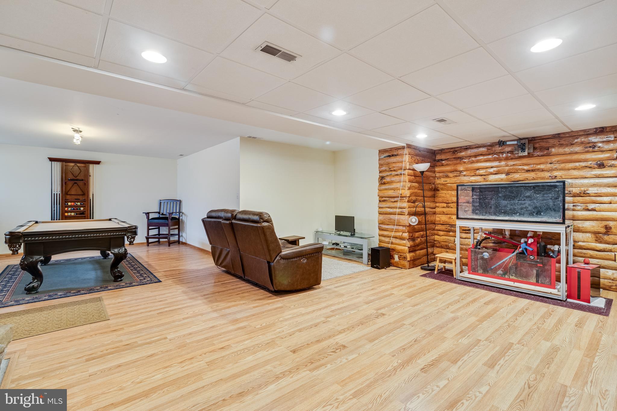 WOODLAND ACRES - Residential