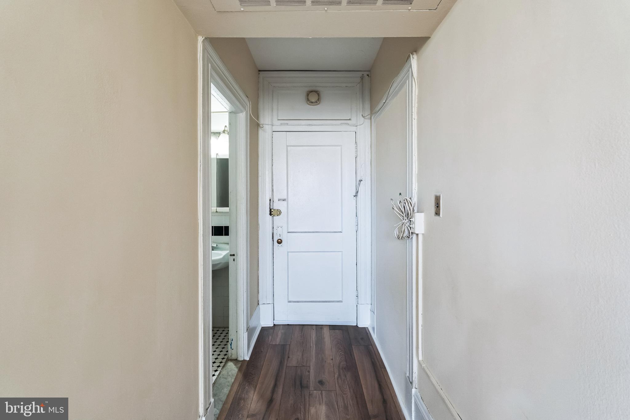 AVENUE OF THE ARTS - Residential Lease