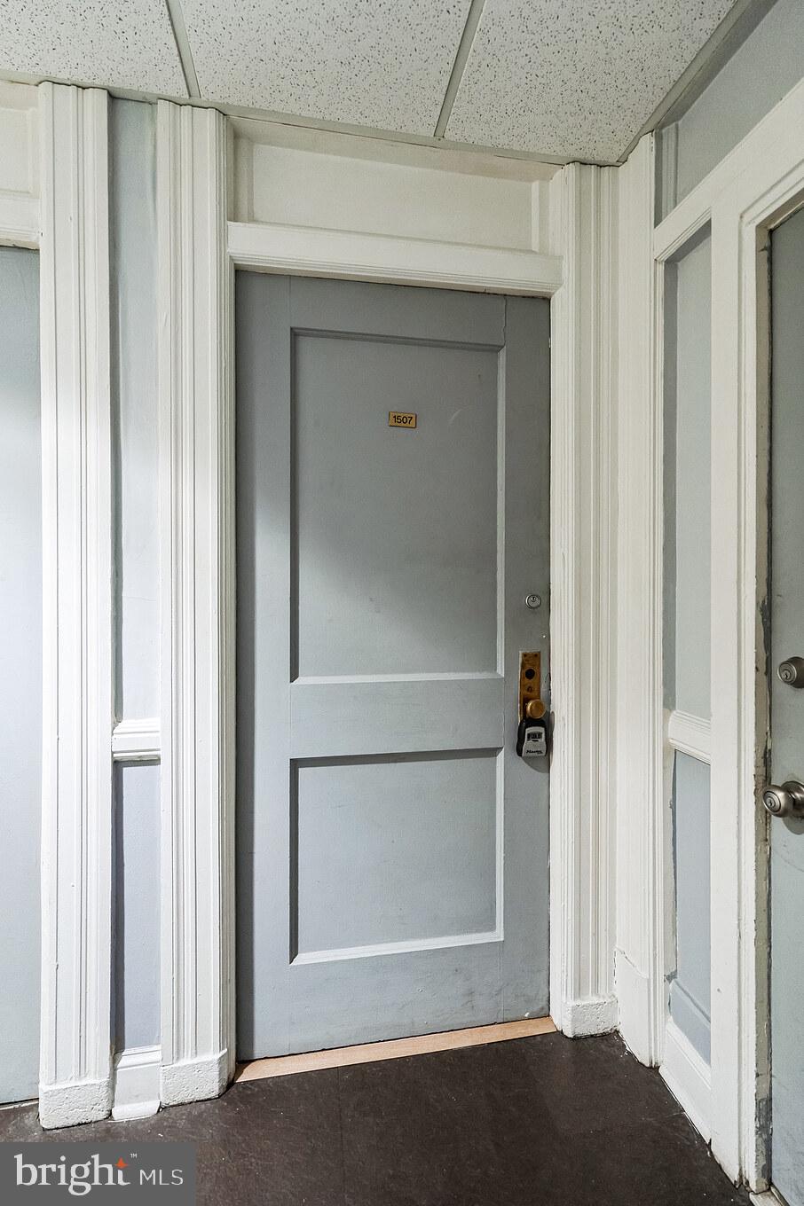 AVENUE OF THE ARTS - Residential Lease