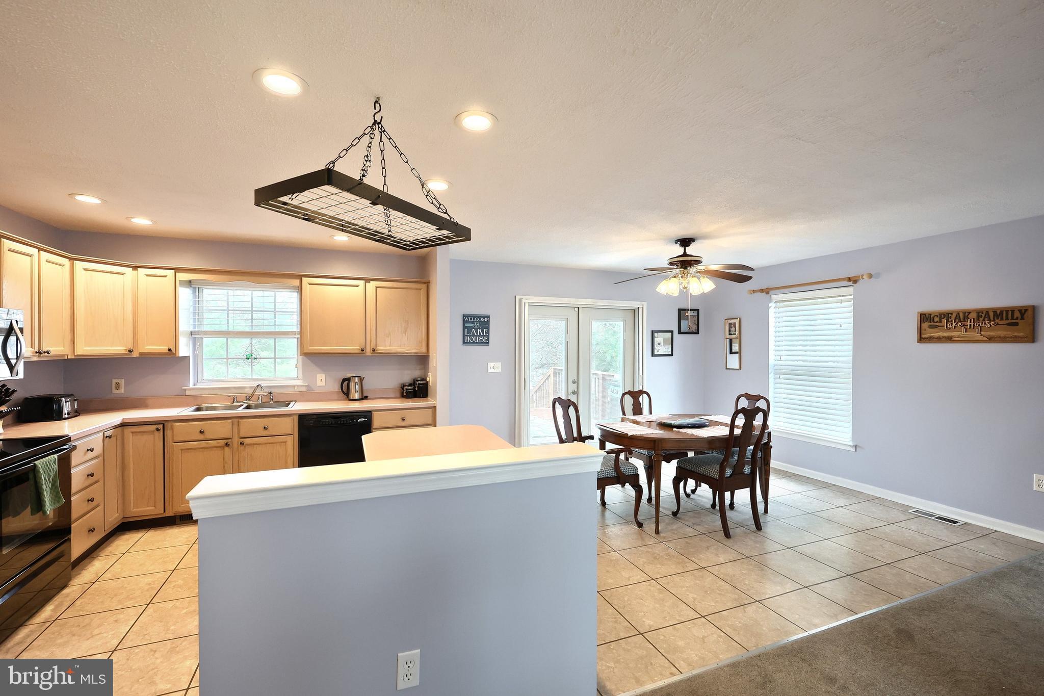 LAKE MEADE - Residential