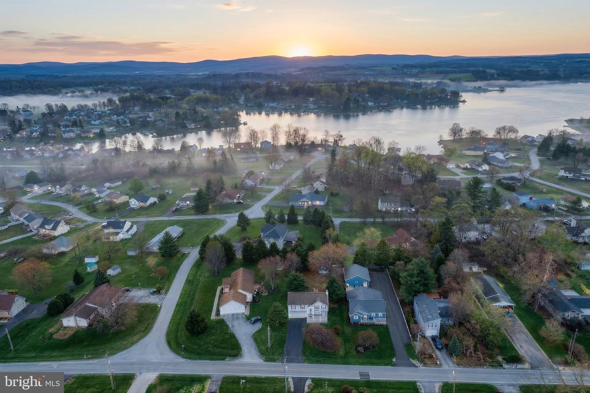LAKE MEADE - Residential
