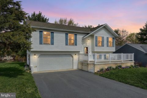 15 SEDGWICK DRIVE EAST BERLIN PA 17316