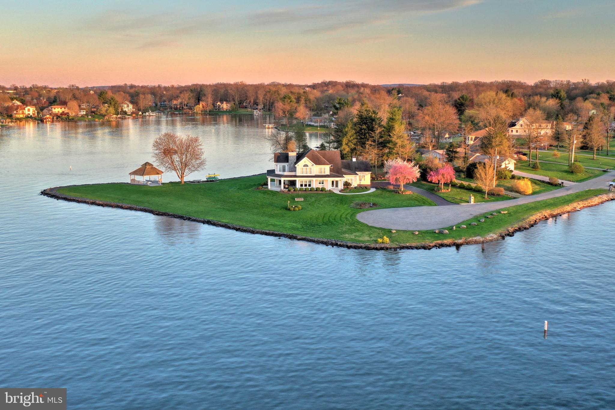 LAKE MEADE - Residential