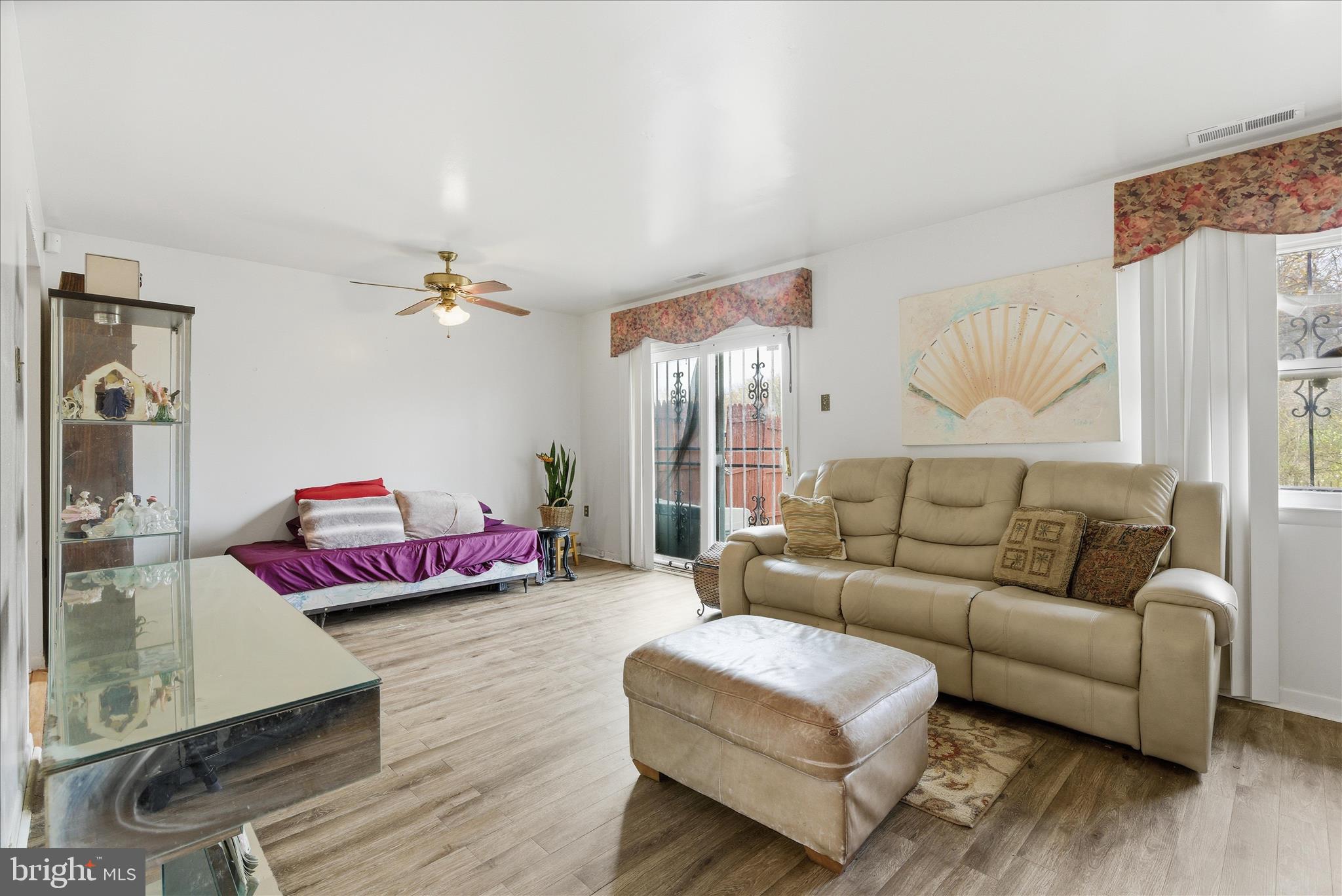 GLASSMANOR - Residential