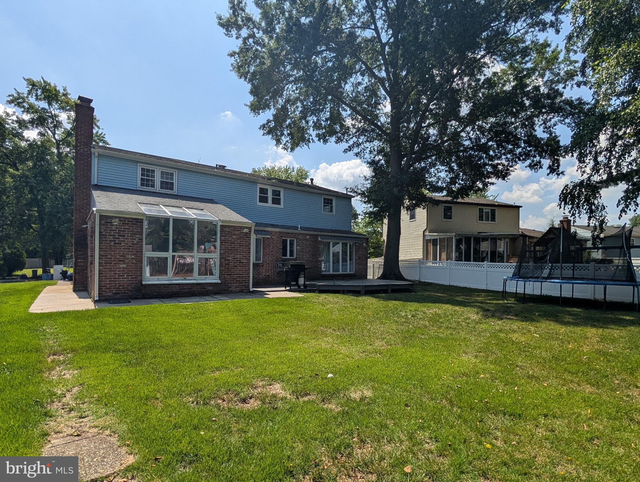 GLEN OAKS - Residential Lease
