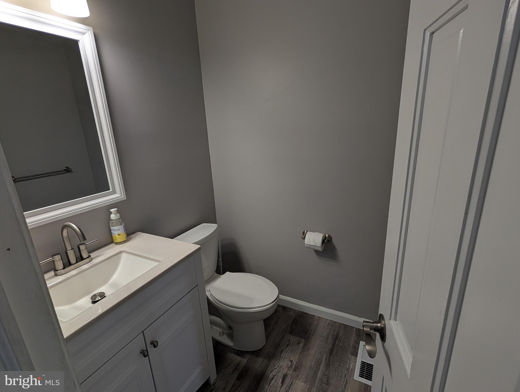 GLEN OAKS - Residential Lease