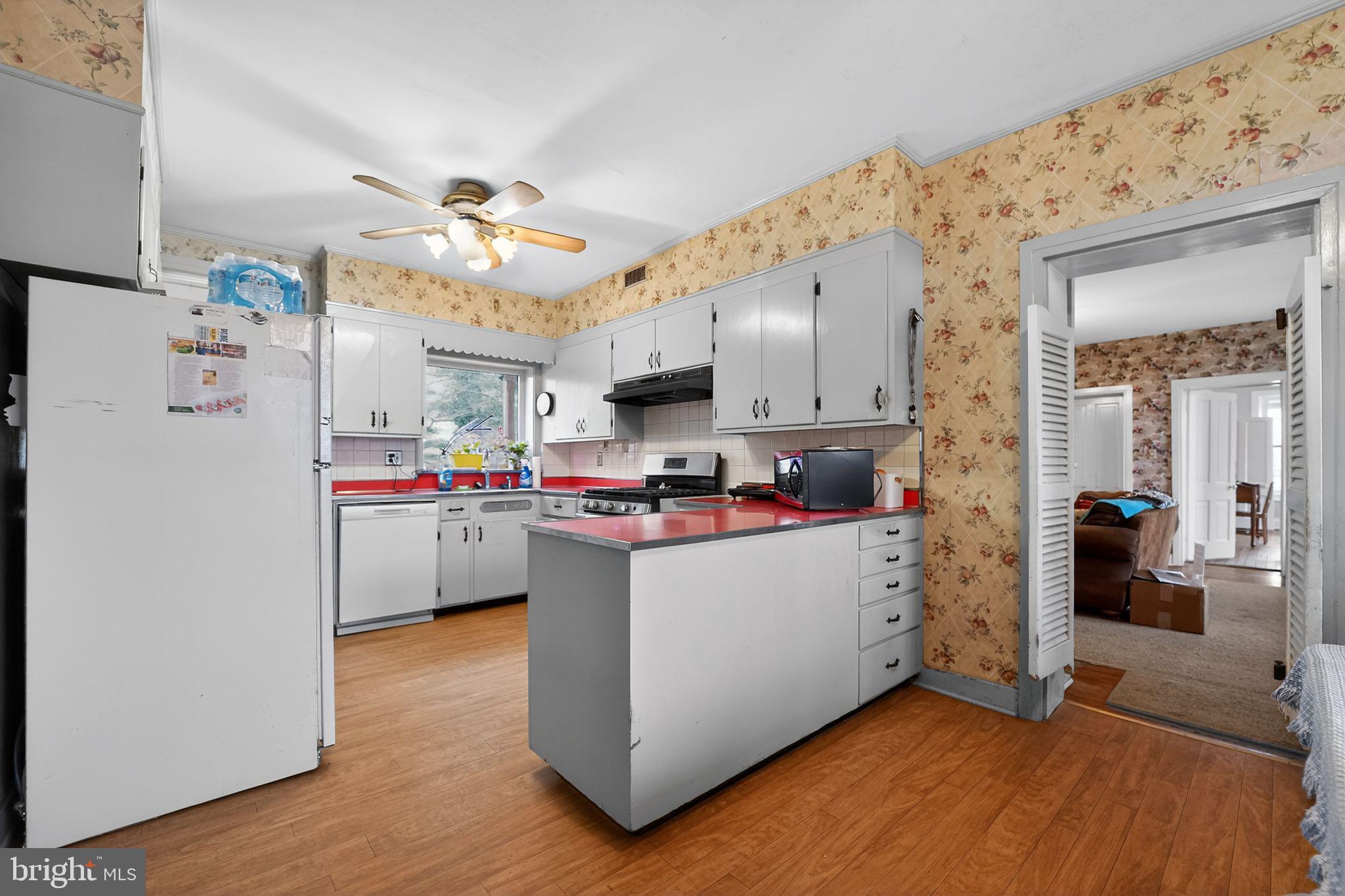 AVONDALE - Residential