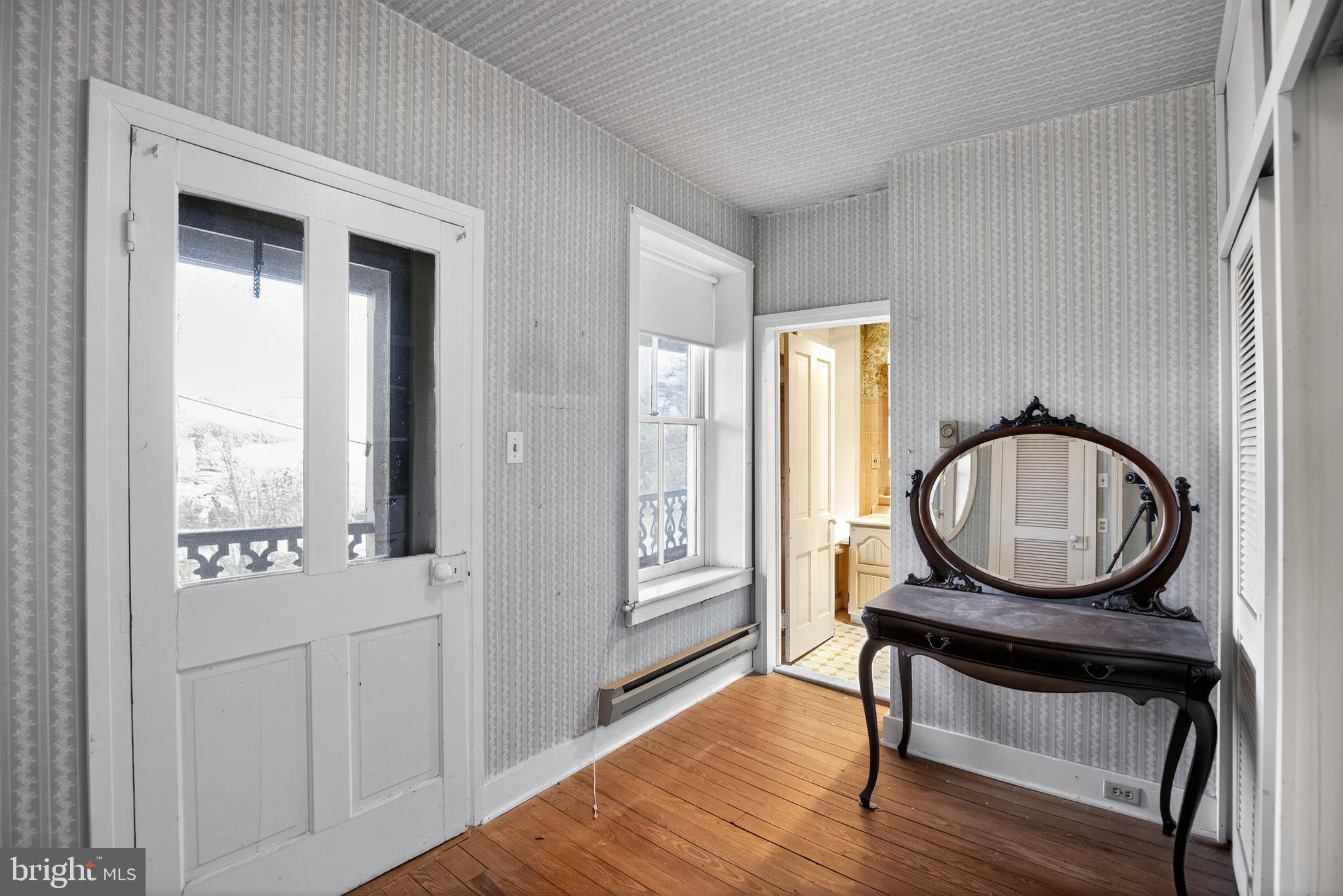 AVONDALE - Residential