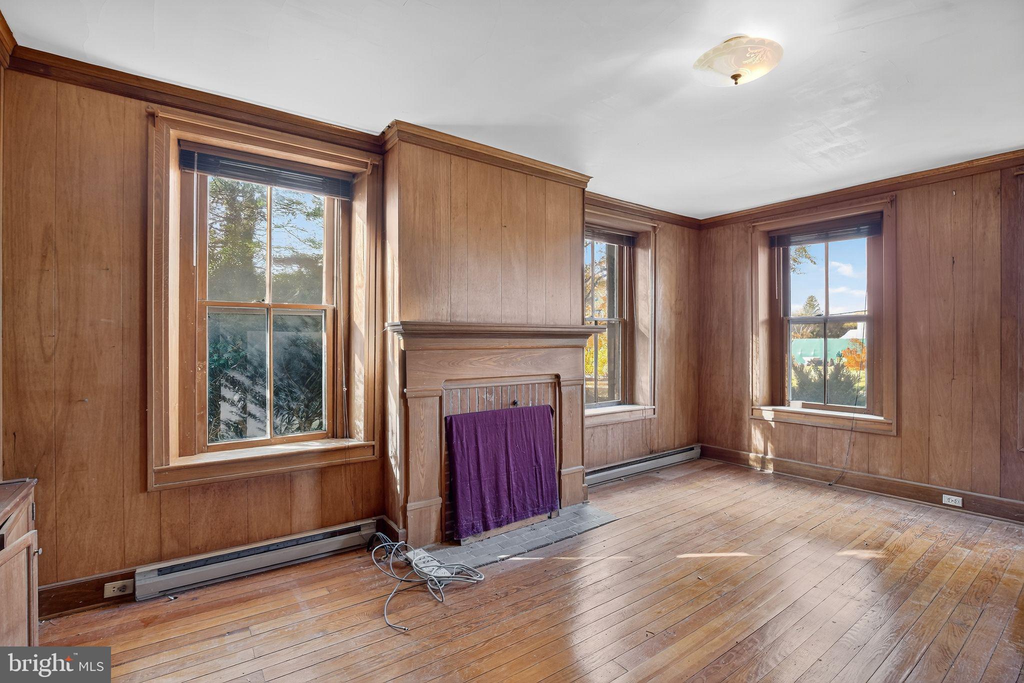 AVONDALE - Residential